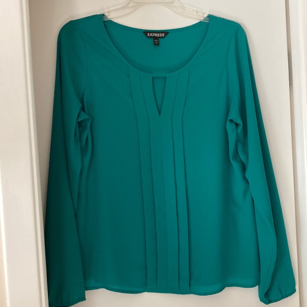 Express Blouse Long Sleeve Green Color size small EUC